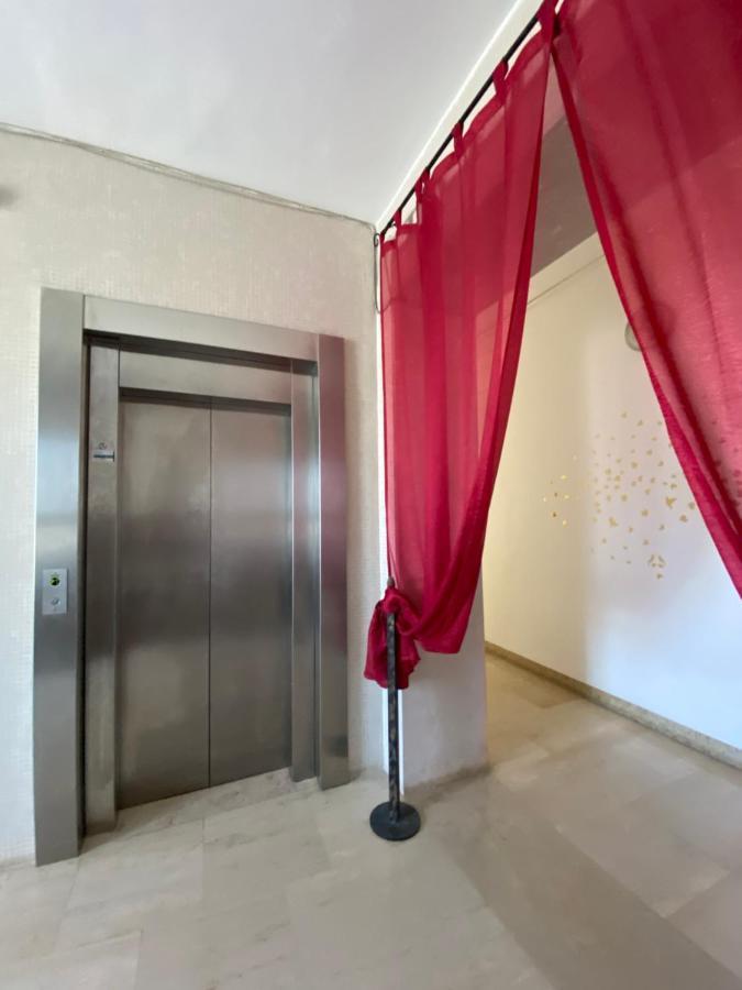 L'Attico Piazza Sant'Oronzo Bed & Breakfast Lecce Ngoại thất bức ảnh