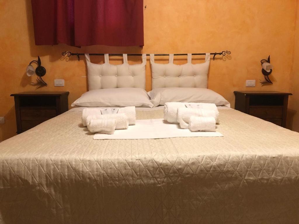 L'Attico Piazza Sant'Oronzo Bed & Breakfast Lecce Ngoại thất bức ảnh