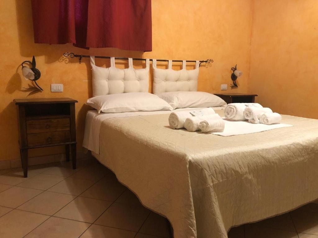 L'Attico Piazza Sant'Oronzo Bed & Breakfast Lecce Ngoại thất bức ảnh